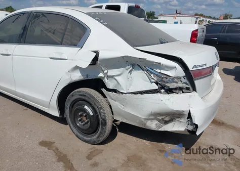 2011 Honda Accord 2.4 Lx z USA, uszkodzony, nr VIN 1HGCP2F39BA012927